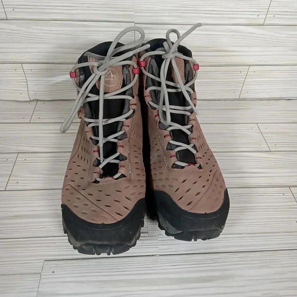 LA sportiva pyramid Gtx gore tex hiking outdoors boots women's 9 - Picture 2 of 7